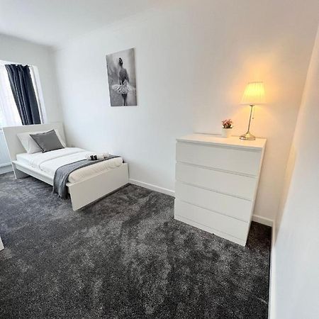 Stunning Flat In Greater London Hotel Kültér fotó