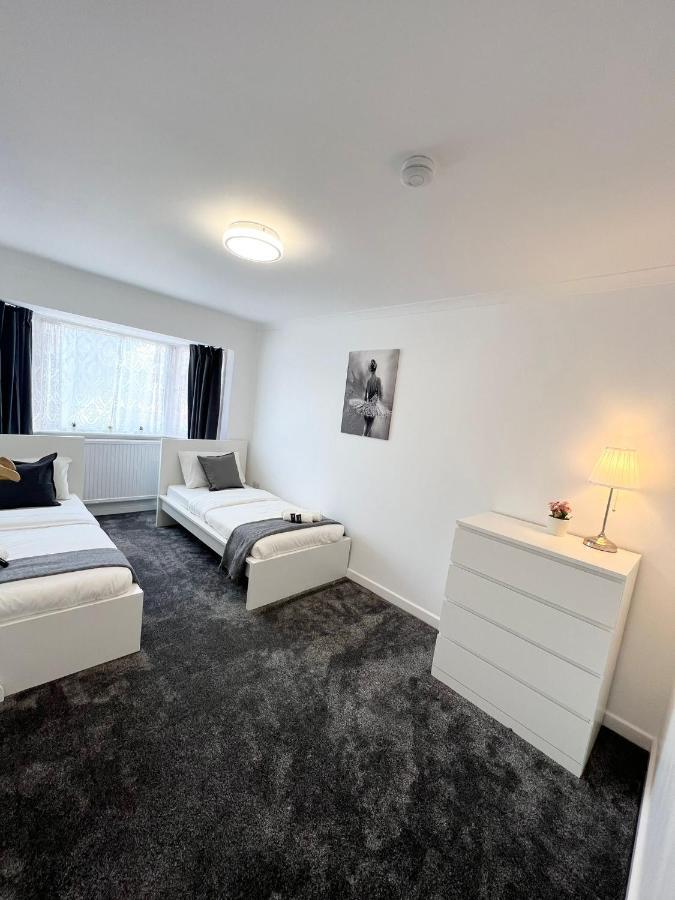 Stunning Flat In Greater London Hotel Kültér fotó